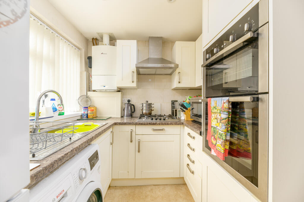 Mead Crescent, Birmingham, B9 photo 2