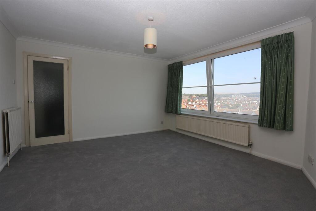 Apartment in Hove, Brighton and Hove - View 3
