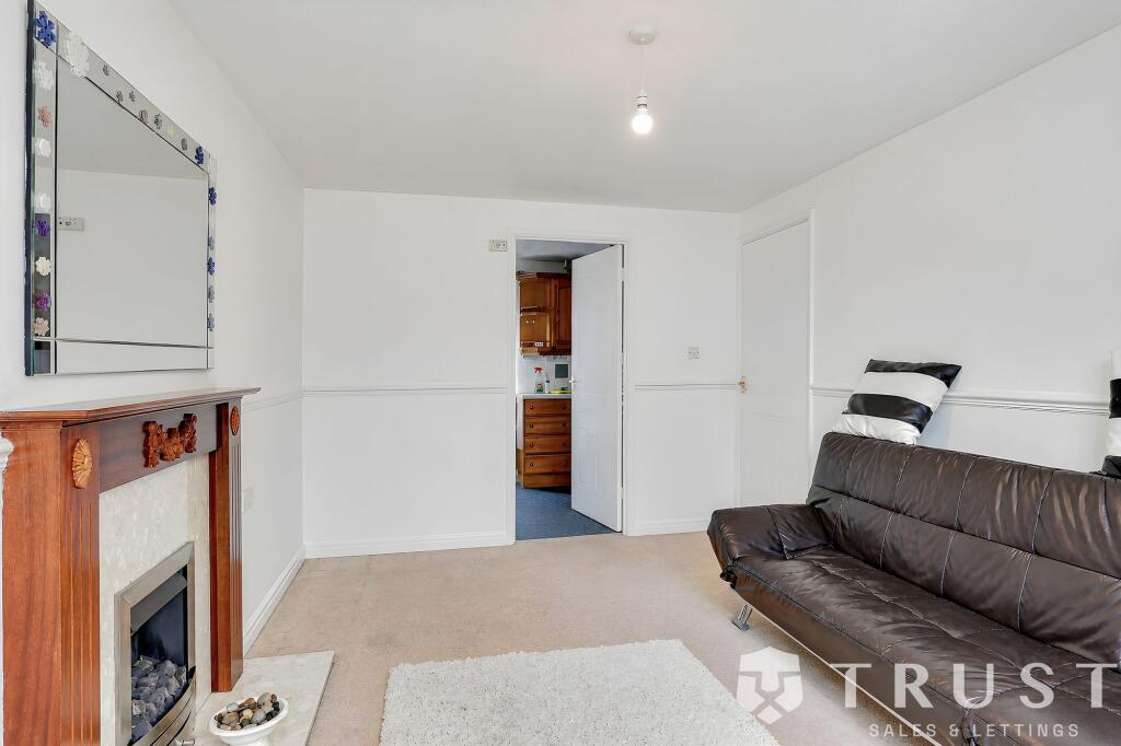 House in Wakefield - View 5