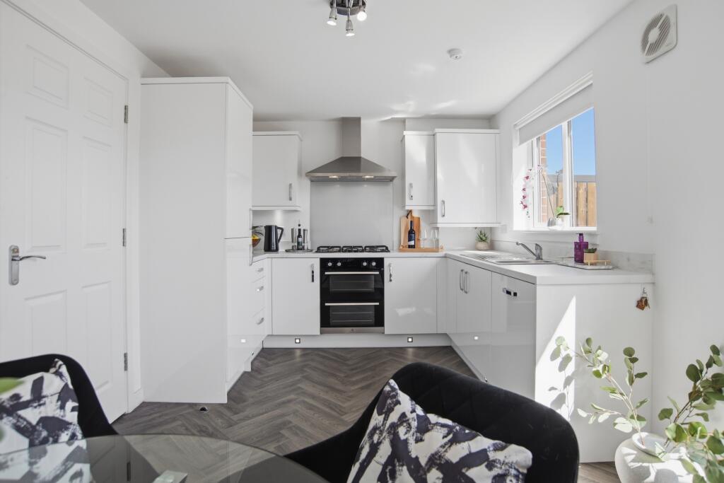 2 Crompton Way, Irvine KA11 4FT photo 4