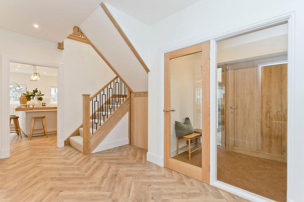 House in Edinburgh - View 4