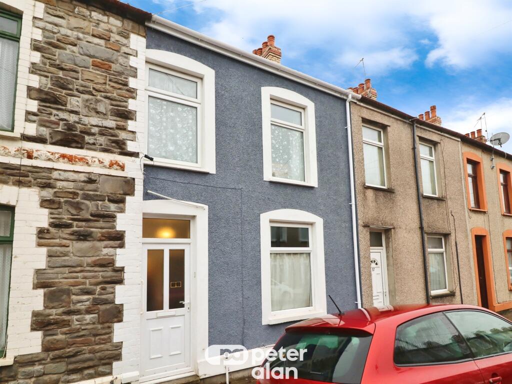 Apartment in Cardiff, Adamsdown - View 2