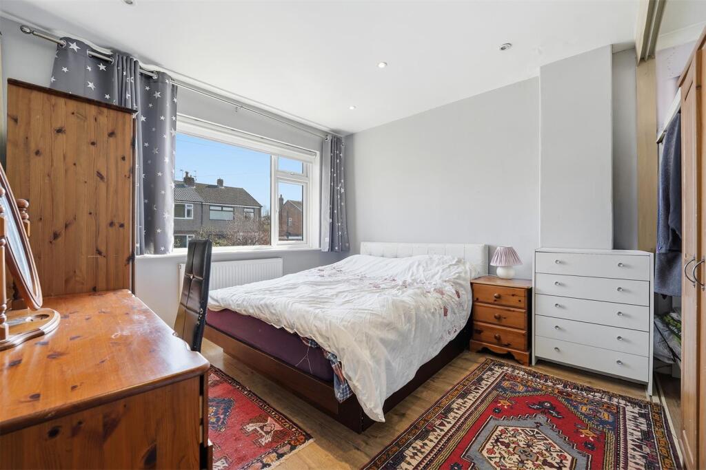 Sunningdale Road, Macclesfield photo 3