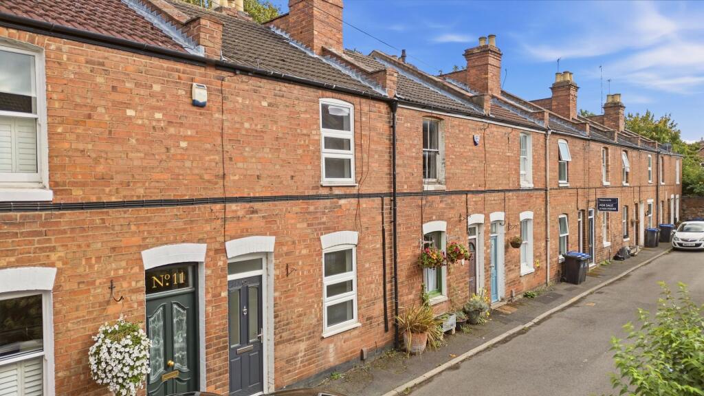 Main image of property: Clapham Square, Leamington Spa, CV31