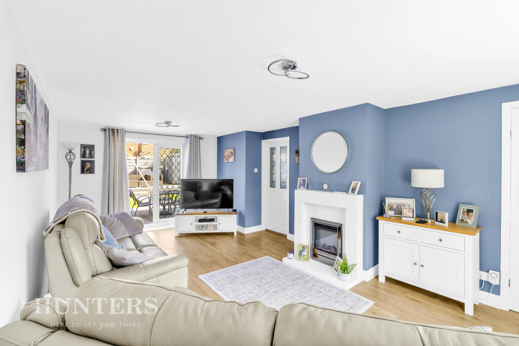House in Oldham, Greater Manchester - View 5