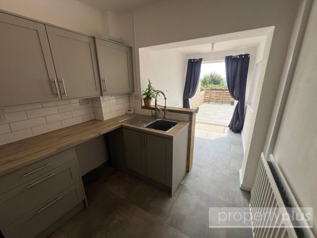 Brocks Terrace, Porth, Rhondda Cynon Taff, CF39 - View 4