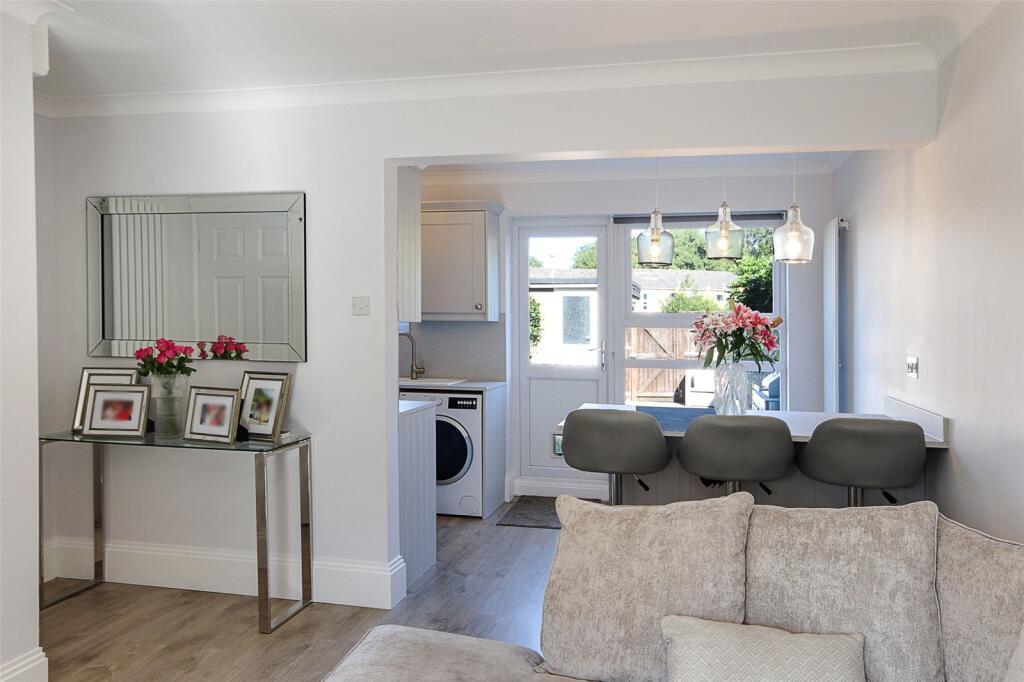House in Dartford - More