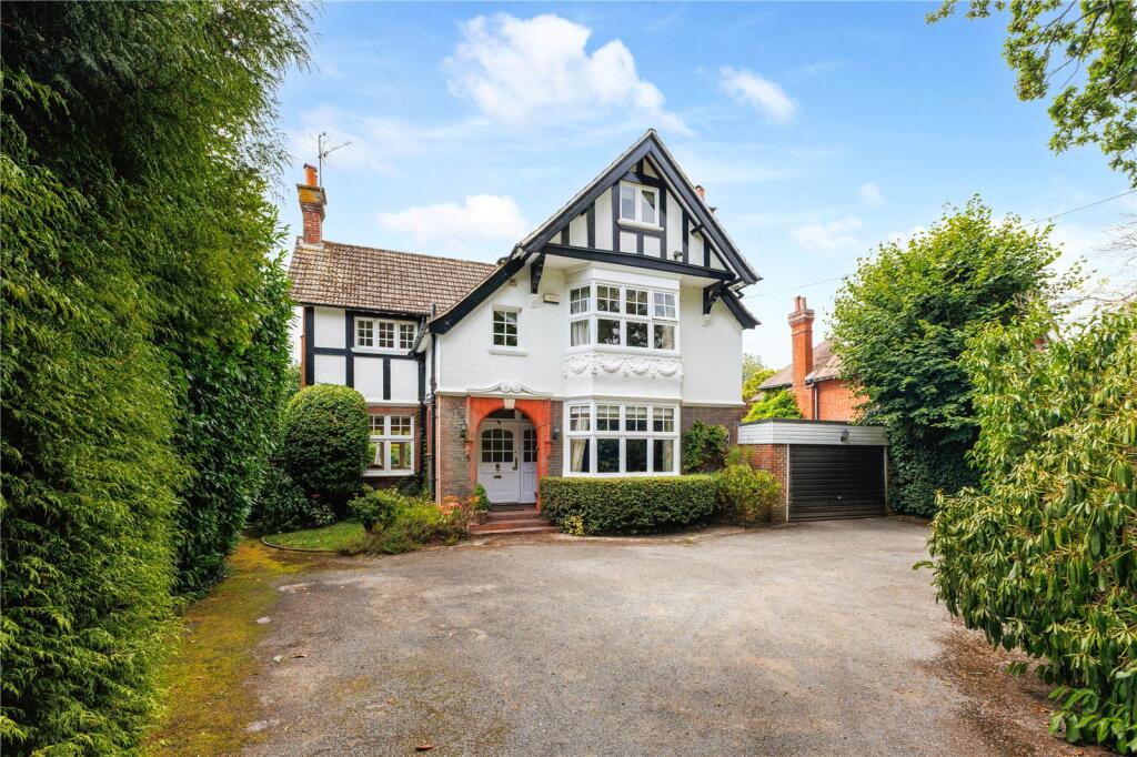 Main image of property: Horsham Road, Holmwood, Dorking, Surrey, RH5