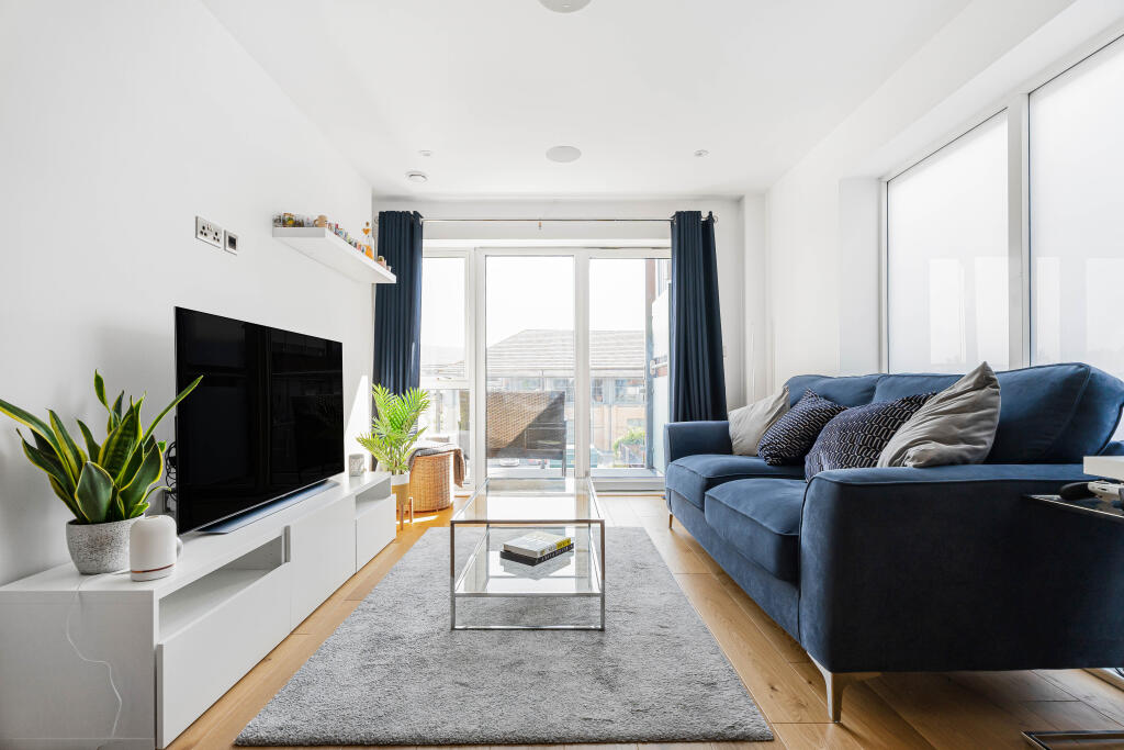 Apartment in Welwyn Hatfield, Hertfordshire - View 4