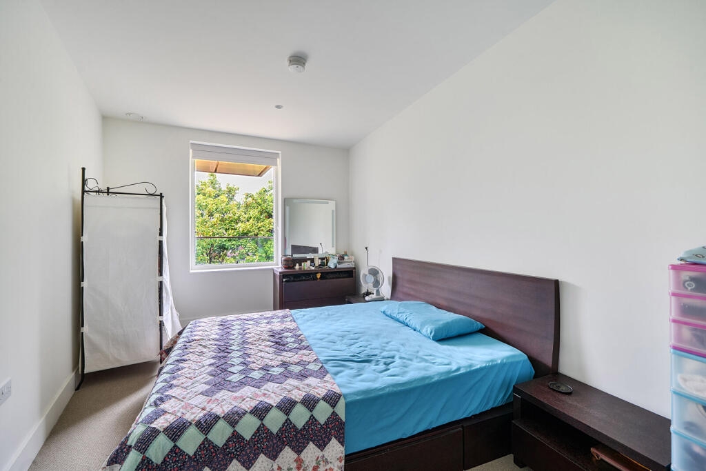 Apartment in Harrow - View 4