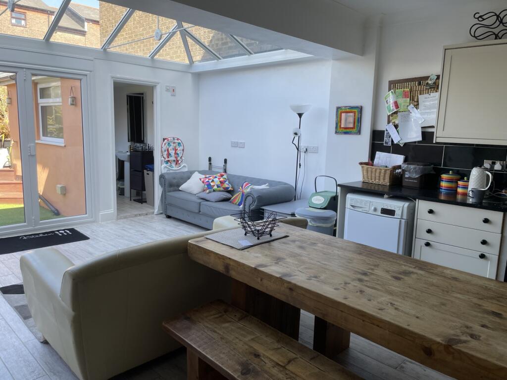 120 abbotsbury road, Weymouth, DT4 0JS photo 5