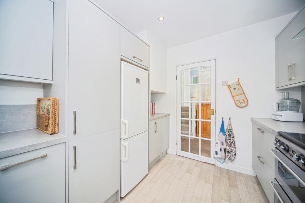 House in Southampton, Glen Eyre - View 4