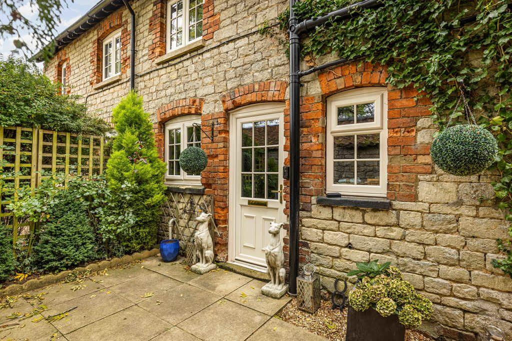 House in South Kesteven, Little Ponton and Stroxton - More