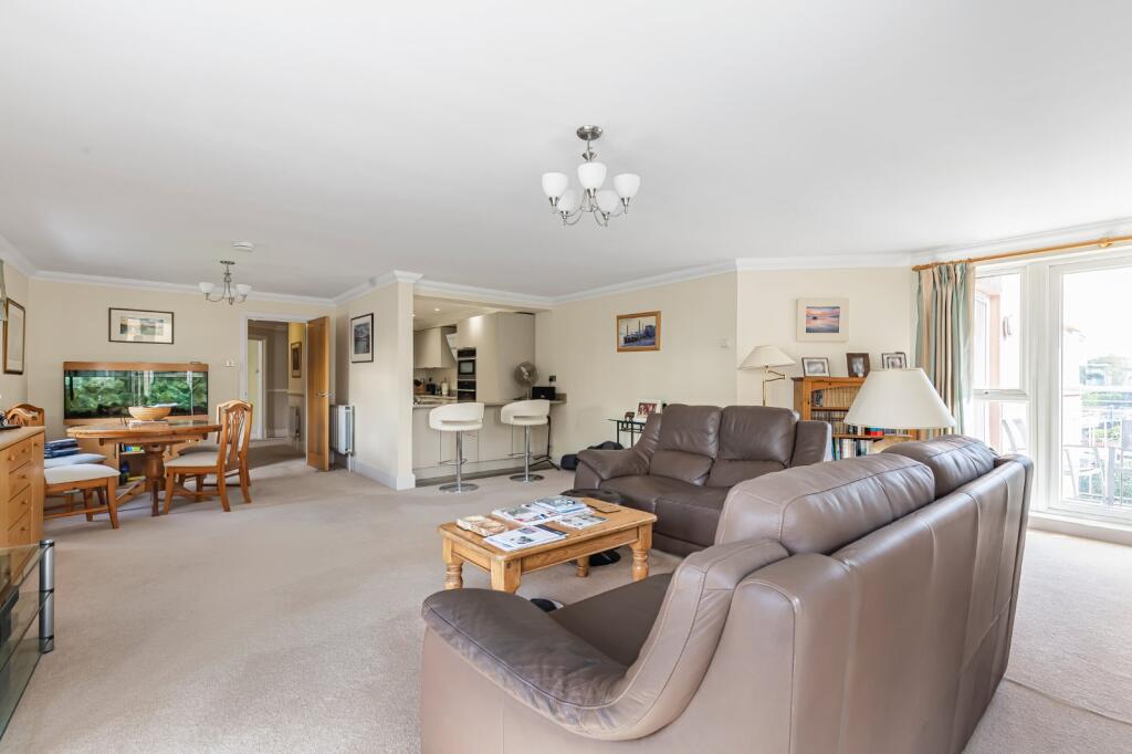 Apartment in Twickenham - View 4