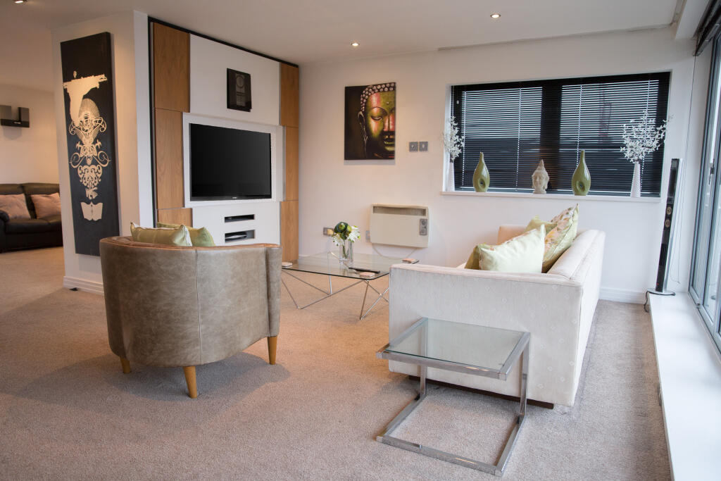 Main image of property: Penthouse Duplex, Islington Gates, Fleet Street, B3 1JH