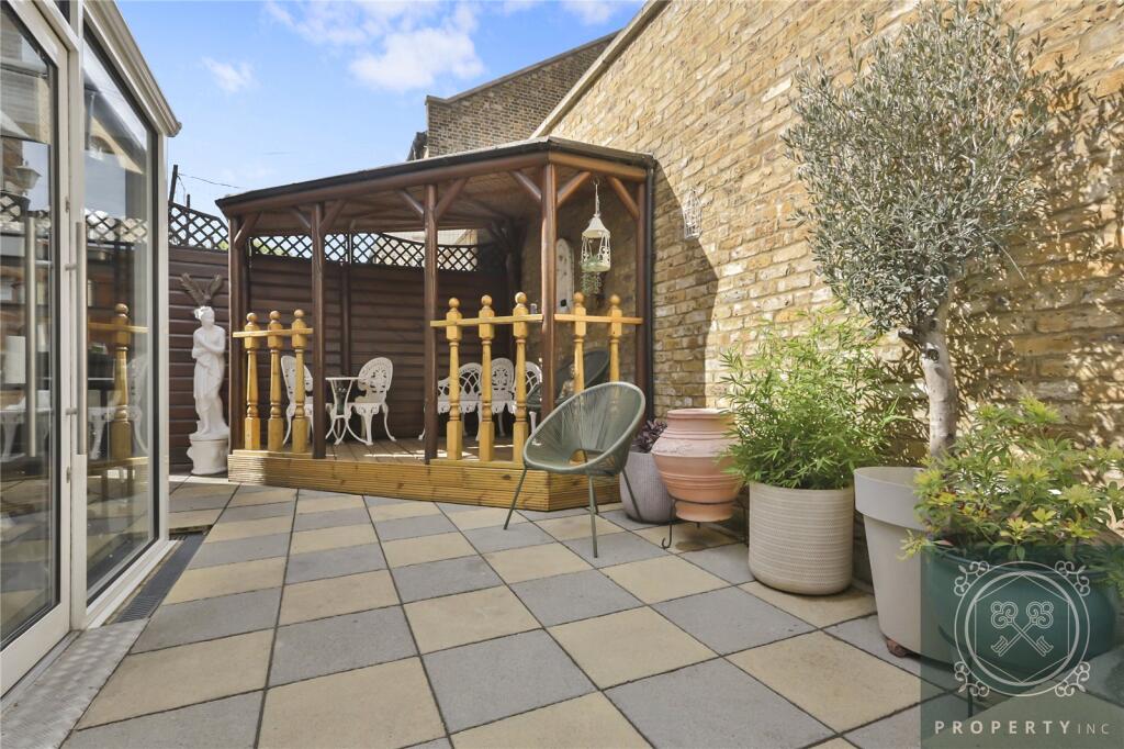 House in London - More