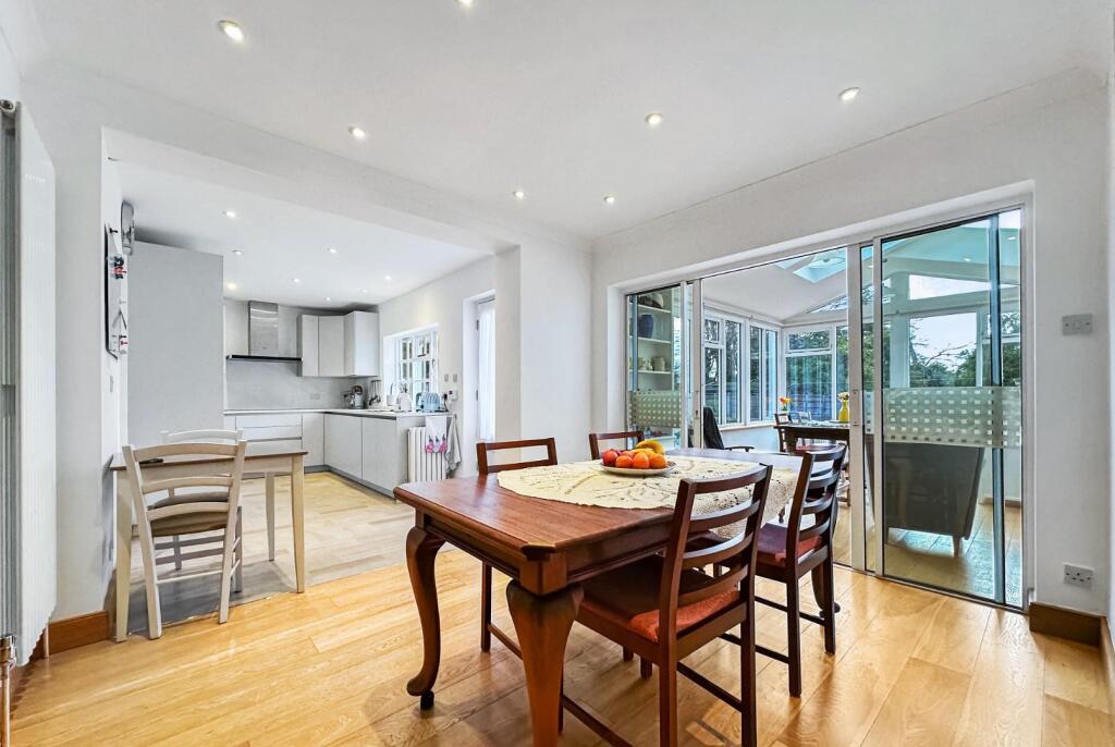 Wood Lane, TImperley – pohled 2