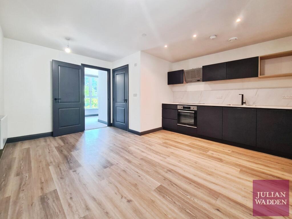 Apartment in Stockport, Greater Manchester - View 3