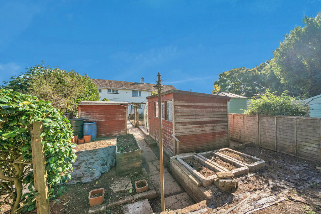 House in Torquay, Torbay - More
