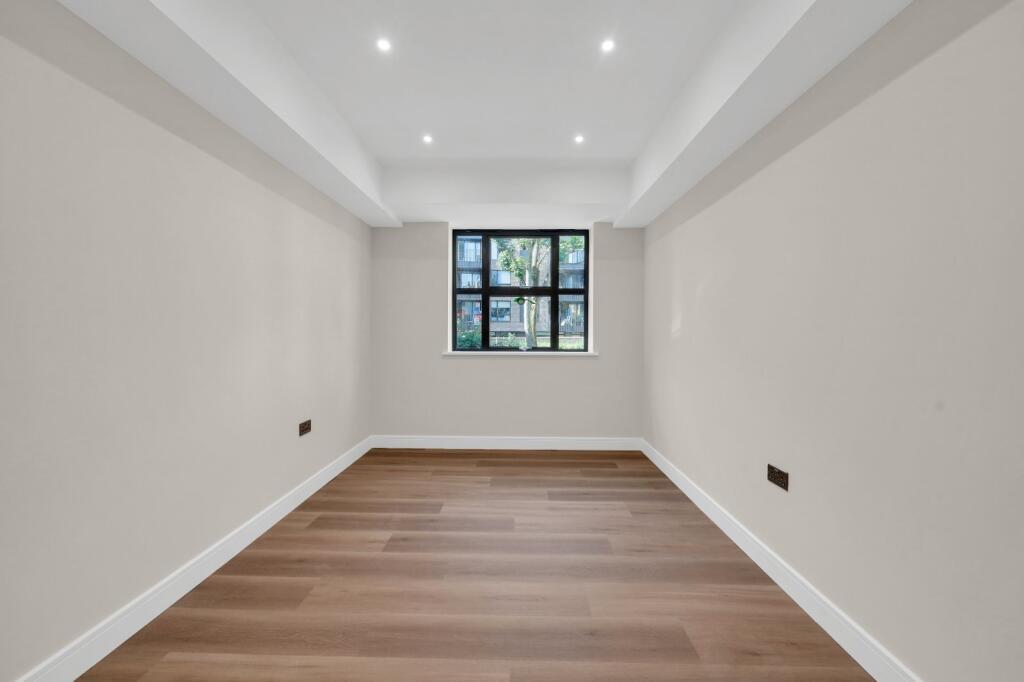 3 bedroom mews property for rent