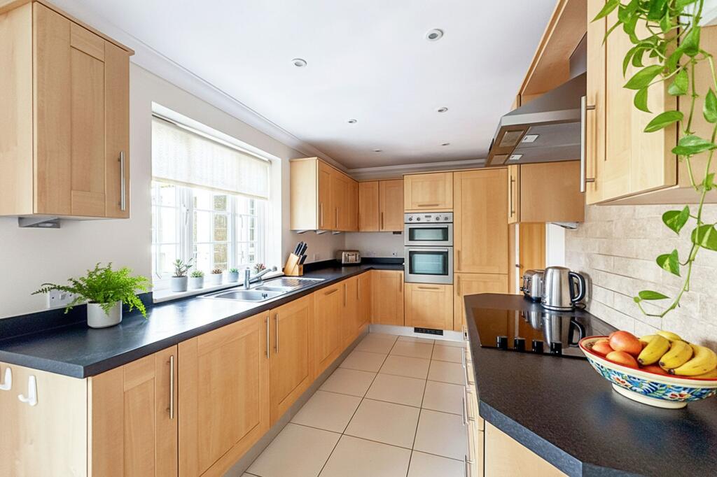 Water Lane, Angmering, BN16 photo 3