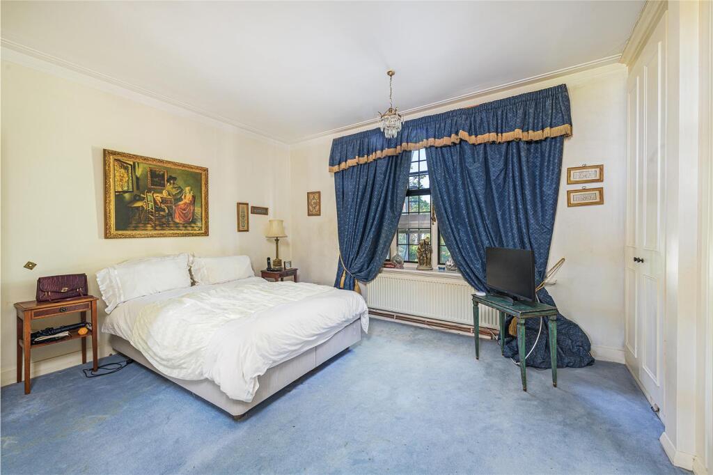 Apartment in London - More