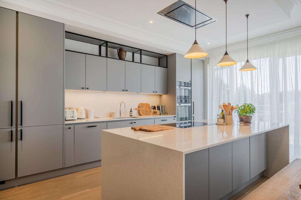 Apartment in Southampton - View 4