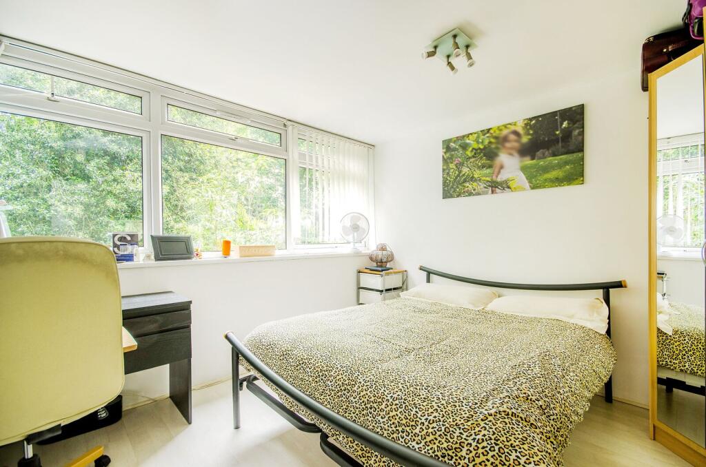 House in Harrow - More