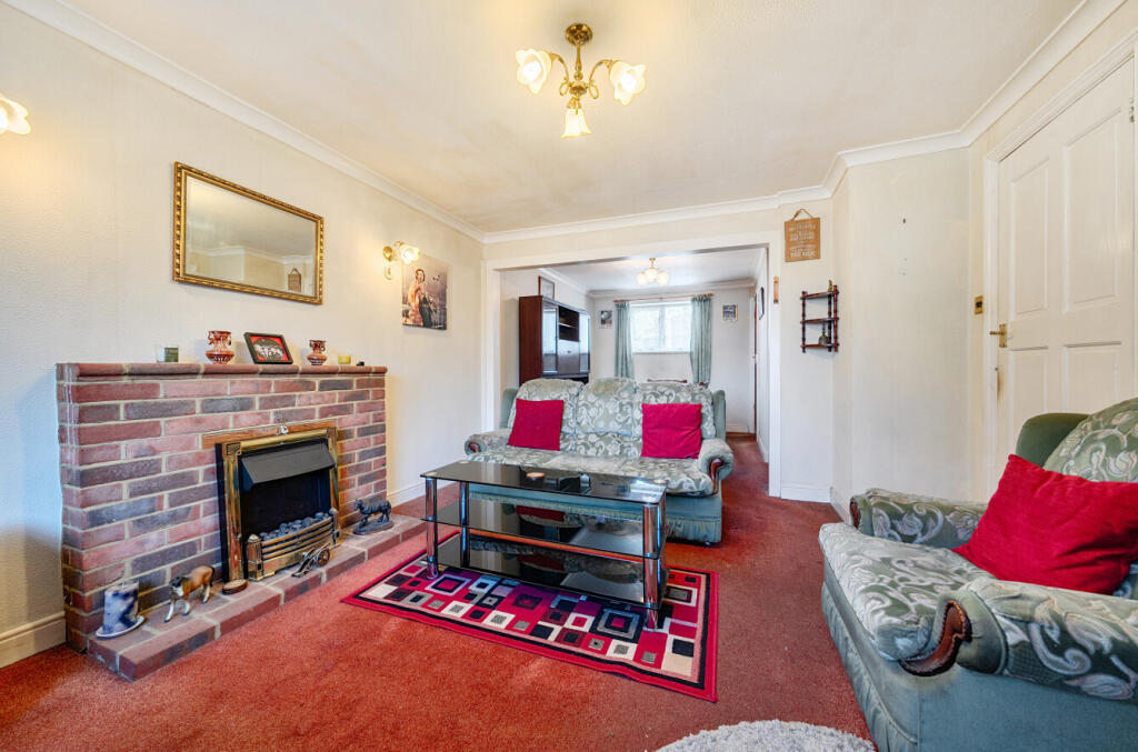Frenchs Wells, Woking, Surrey, GU21 photo 4