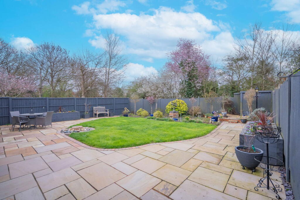 33, Baldenhall, Malvern, WR14 photo 2