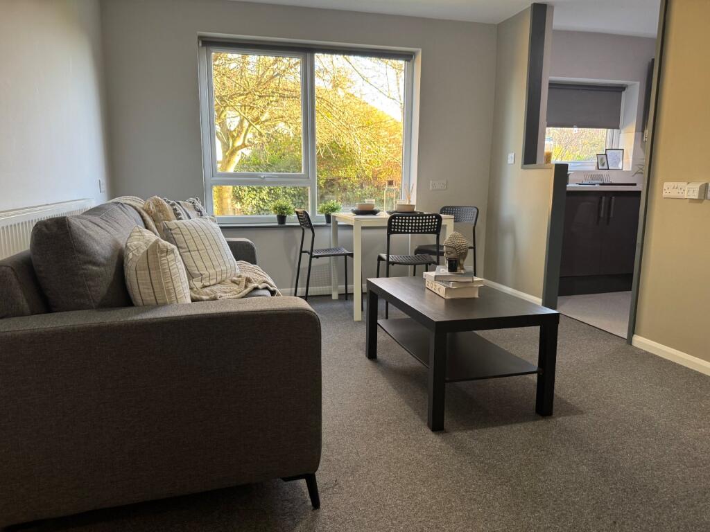 Clifton, Nottingham, Nottinghamshire, NG11