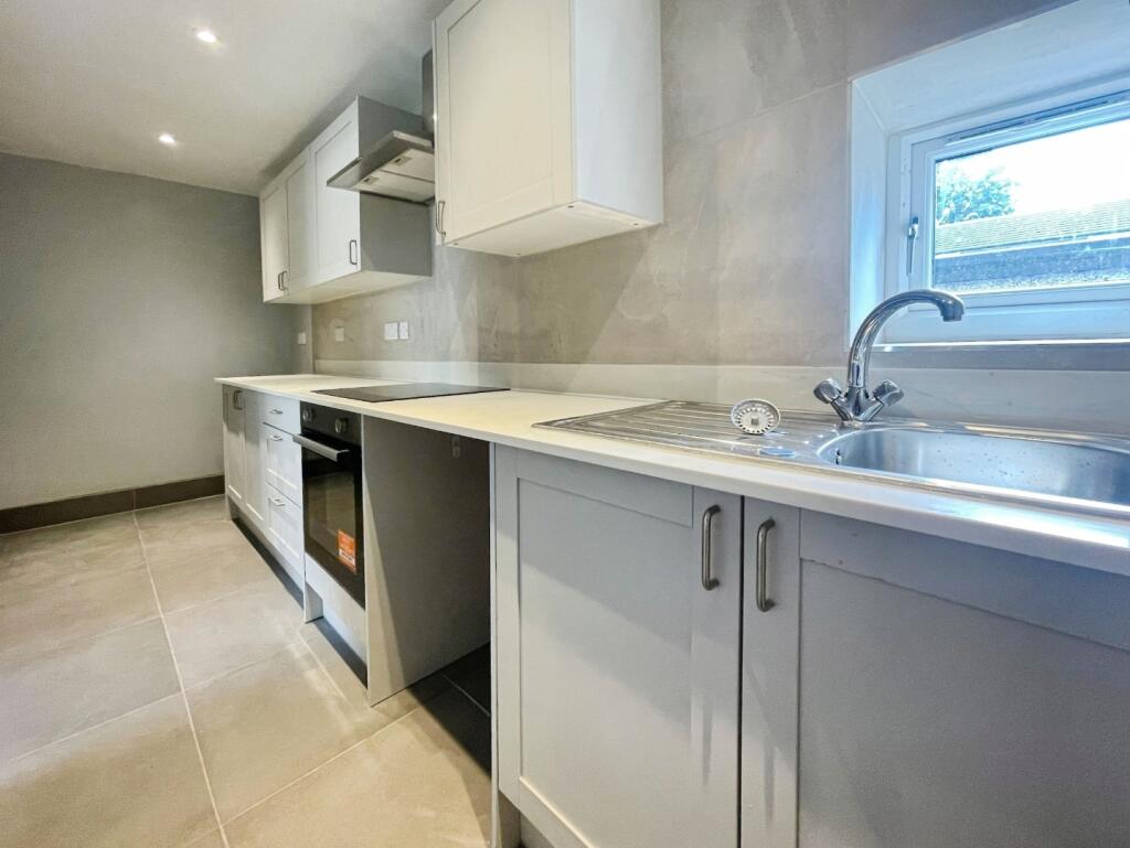Thornfield Square, Bradford, BD2 3HB - View 4