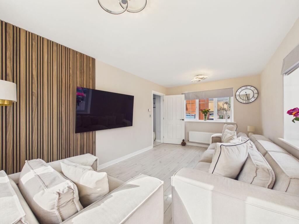 Nightingale Drive, Halstead, CO9 photo 4