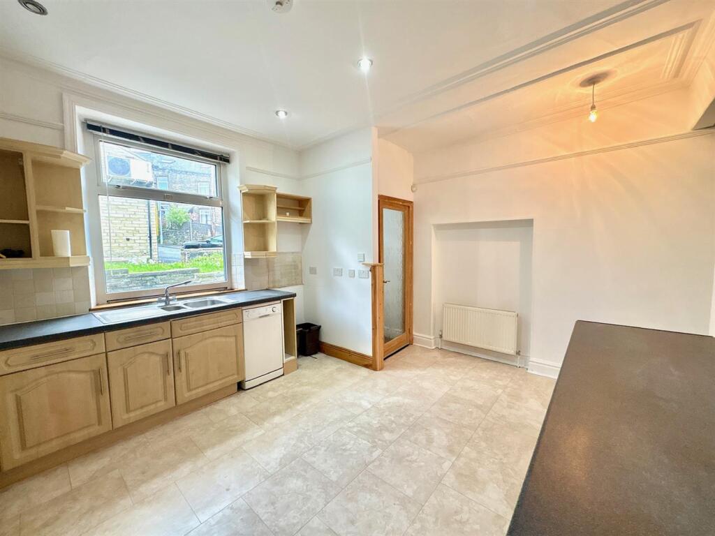 Height Green, Sowerby Bridge photo 4