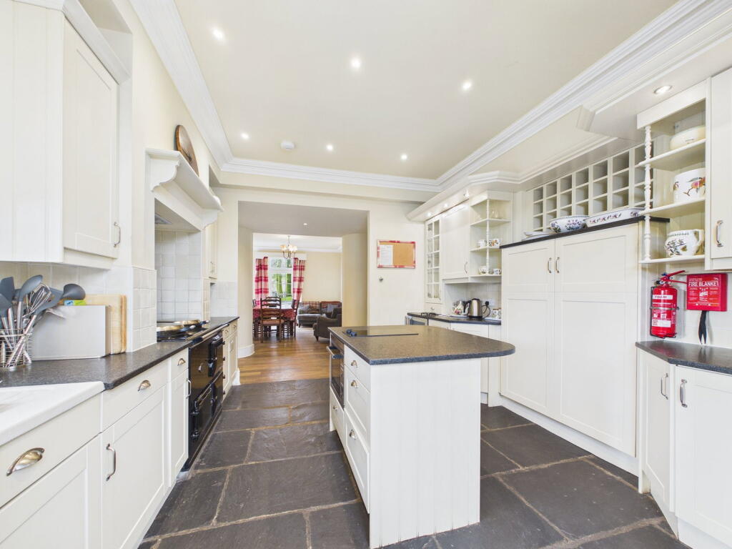 House in Hawkshead, Outgate - More