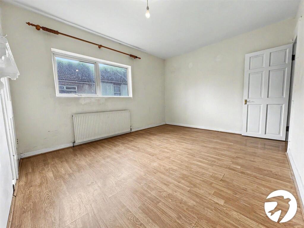 House in Chatham, Medway - View 6