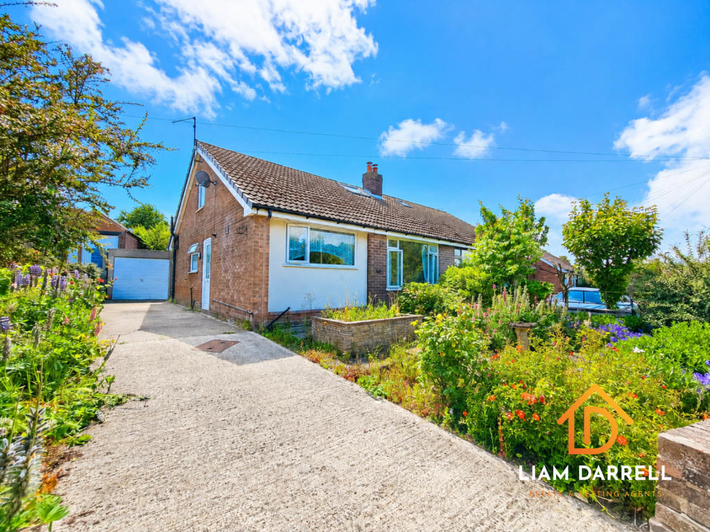 3-bed semi-detached on Princess Close, Newby, Scarborough, North Yorkshire, £200,000