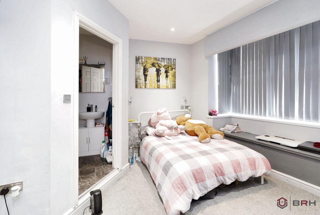 House in Hull - View 2