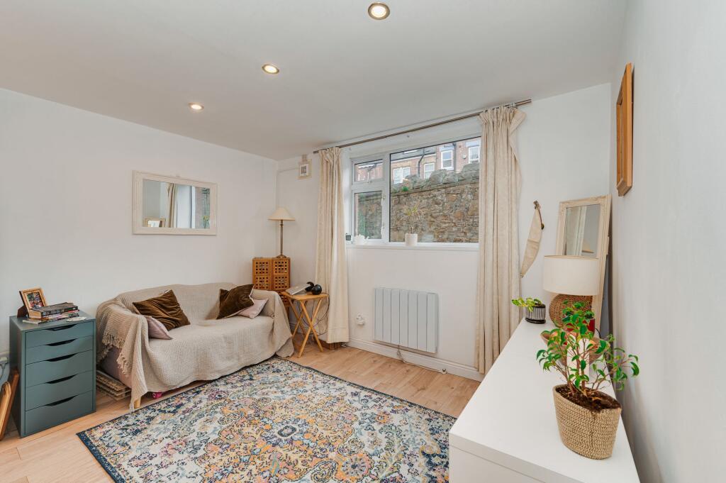 Wiseton Road, Wiseton Court, S11 photo 4