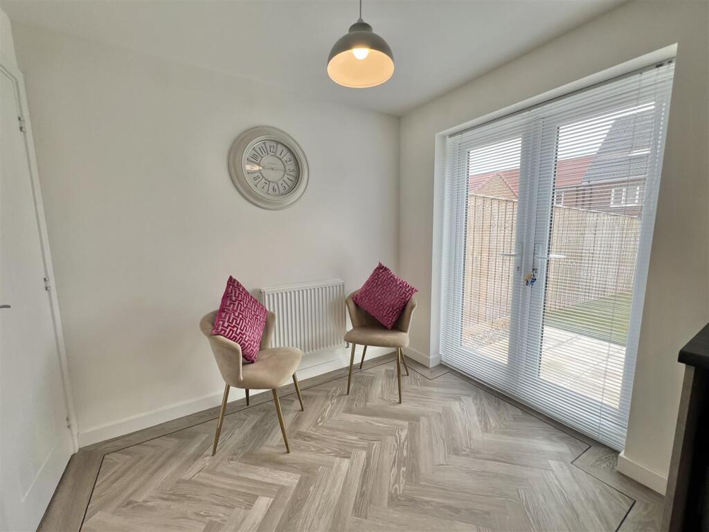 Dewberry Lane, Darlington photo 4