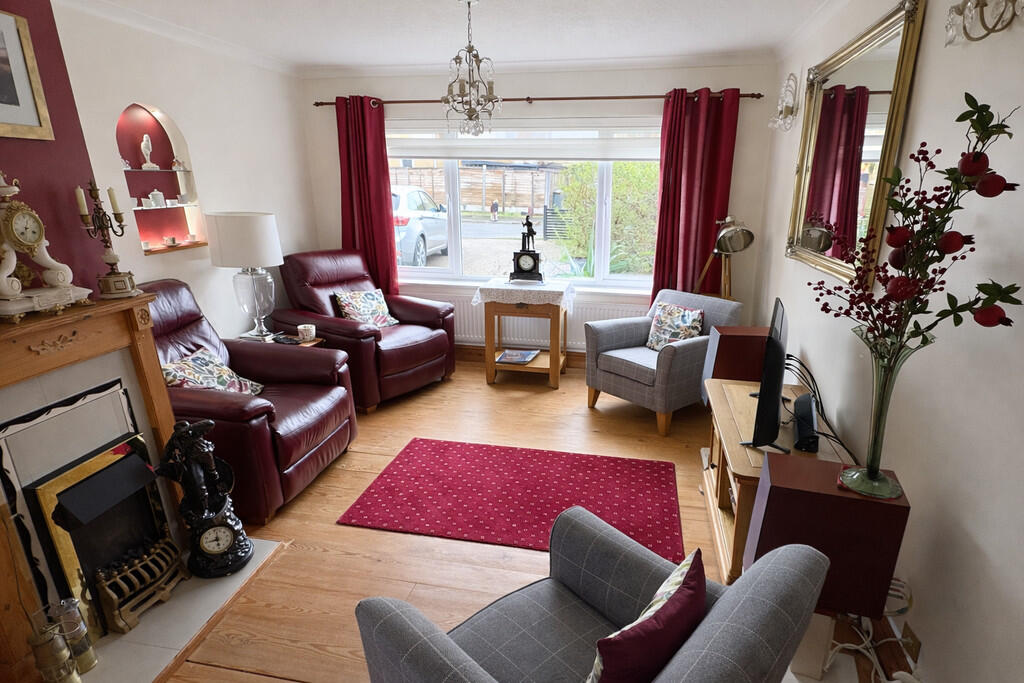 Manors Way, Silver End photo 2