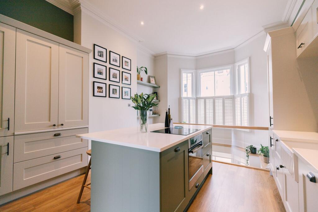 Apartment in Warwick, Lillington, Royal Leamington Spa - View 2