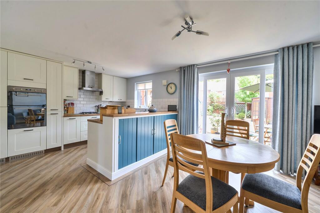 House in Taunton - View 3