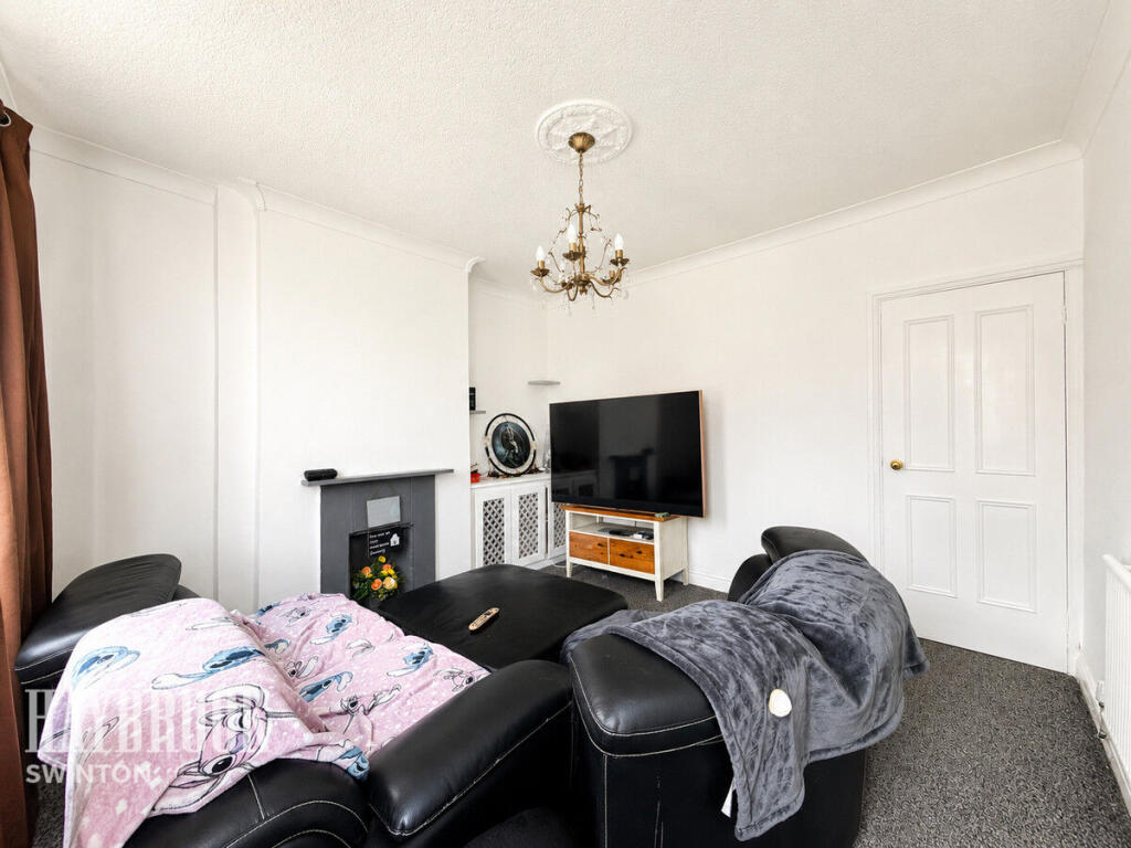 Gosling Gate Road, Goldthorpe photo 2