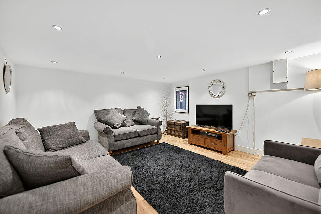 19, Craneswater Avenue, Southsea photo 3