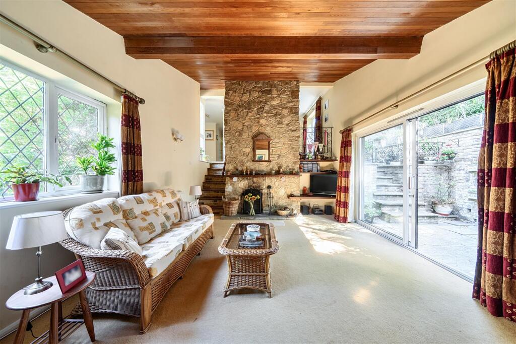 House in Guildford - View 4
