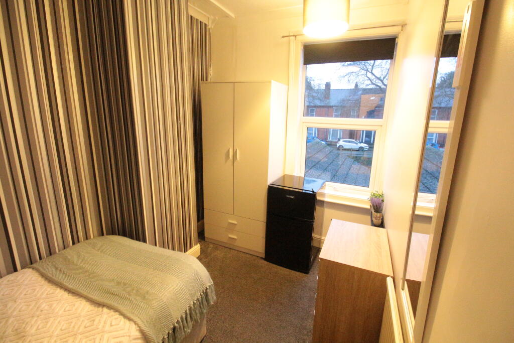 House in Lincoln, Lincolnshire - View 5
