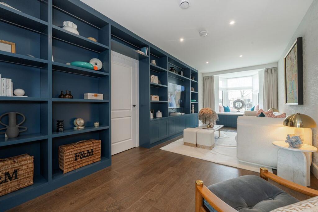 House in London, Strawberry Hill - View 2