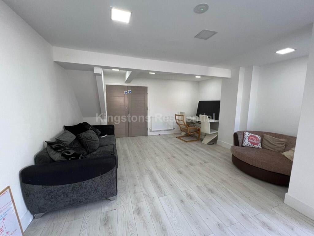 House in Cardiff - View 3