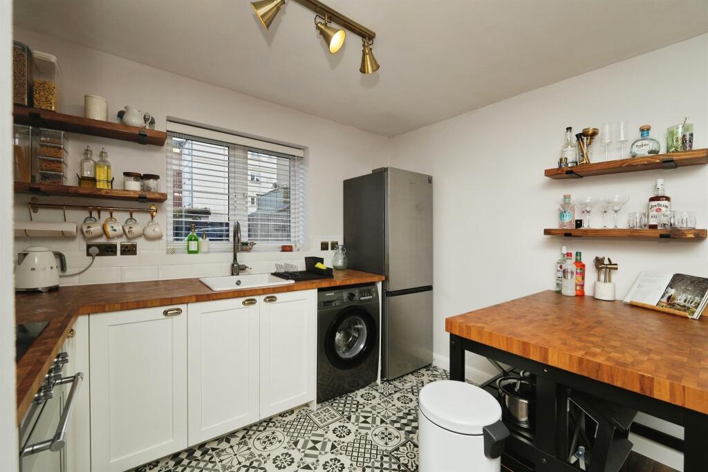 Apartment in Bristol, Warmley - View 3